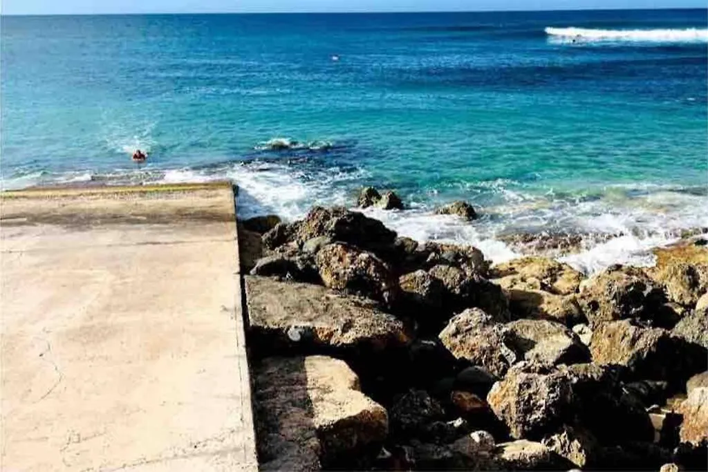 Ocean Front Villa, 2 Private Pools, Bbq, Tennis Court And More! Vega Baja Villa