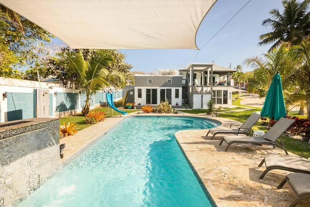 Ocean Front Villa, 2 Private Pools, Bbq, Tennis Court And More! Vega Baja Villa