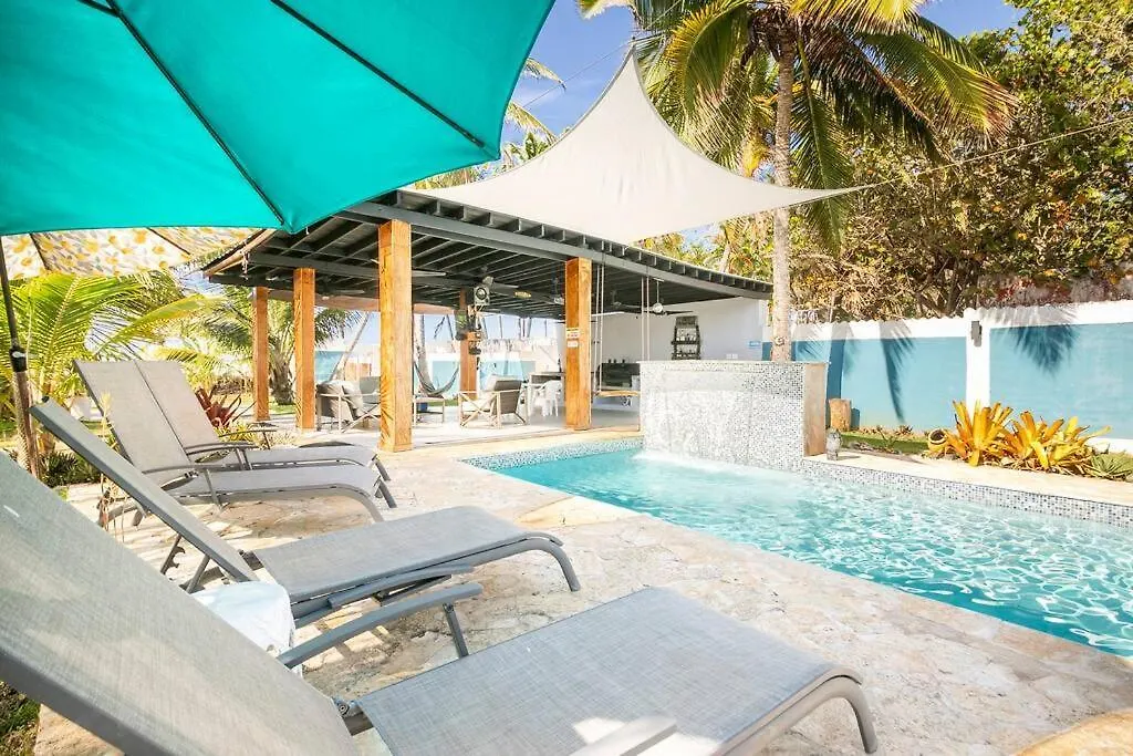 Ocean Front Villa, 2 Private Pools, Bbq, Tennis Court And More! Vega Baja Villa
